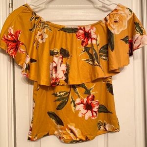 Heart & Hips Yellow floral top
